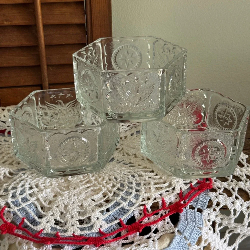 Vintage Tiara Amberina Style Clear Glass 3 Tier Eagle Star Stacking Canister Set